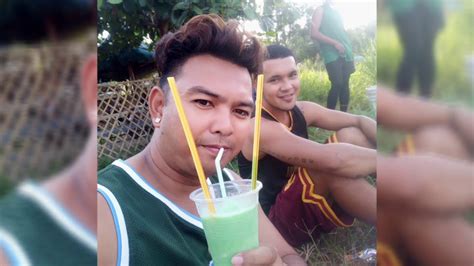 Nalibugan Habang Nagkakasiyan Ang Mga Barkada . Jakol Ng.